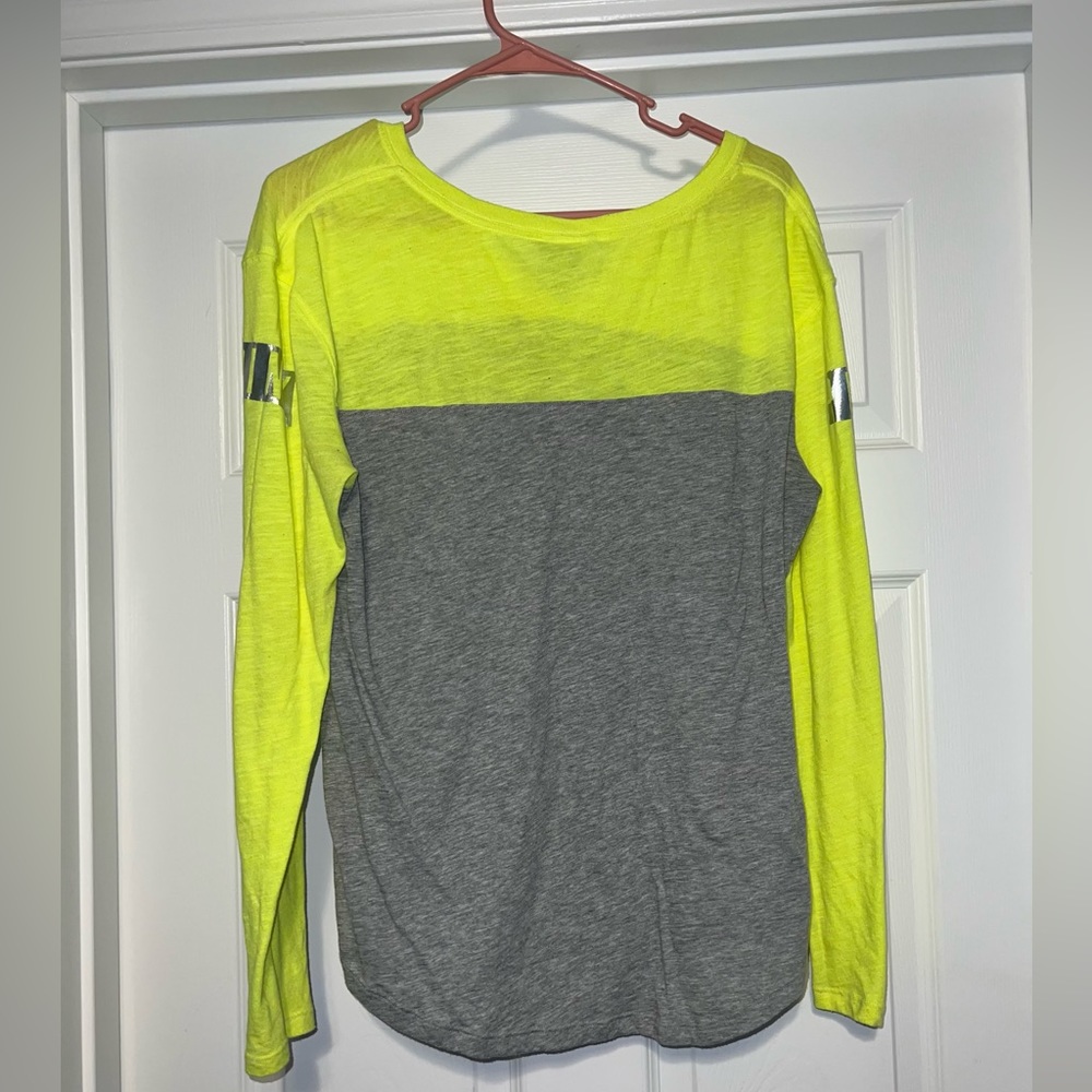 PINK shirt - Picture 3 of 3
